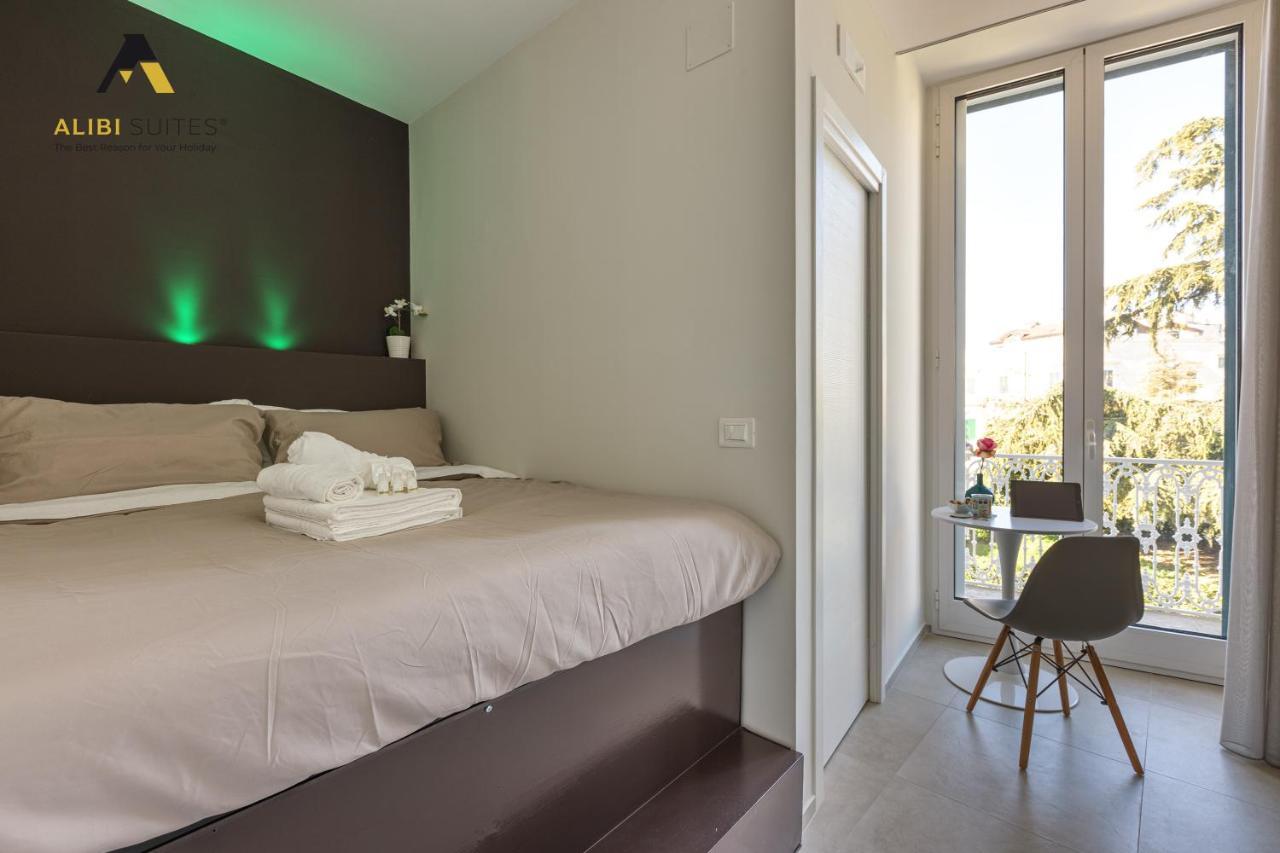 Alibi Suites Suite Museum: Gioiello Con Vista Sul Museo Archeologico Nazionale, Letto E Doccia Con Cromoterapia, Smart Tv, Wifi E A/C Руво ди Пуля Екстериор снимка
