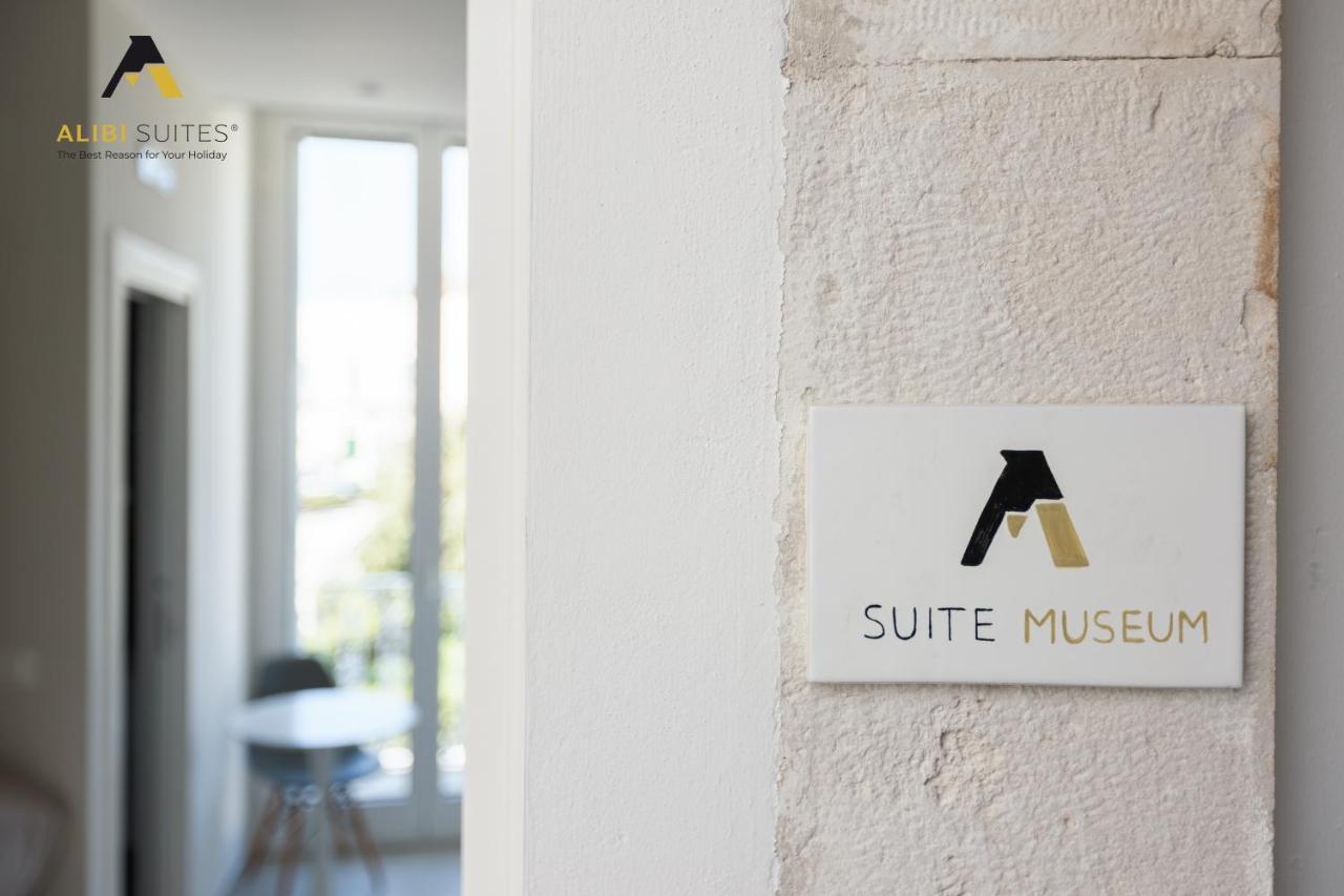 Alibi Suites Suite Museum: Gioiello Con Vista Sul Museo Archeologico Nazionale, Letto E Doccia Con Cromoterapia, Smart Tv, Wifi E A/C Руво ди Пуля Екстериор снимка
