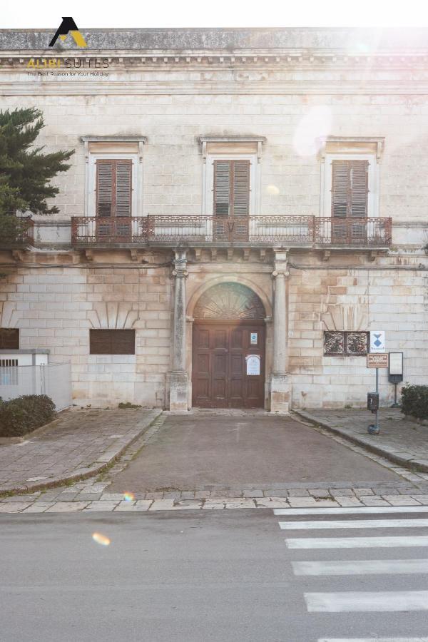 Alibi Suites Suite Museum: Gioiello Con Vista Sul Museo Archeologico Nazionale, Letto E Doccia Con Cromoterapia, Smart Tv, Wifi E A/C Руво ди Пуля Екстериор снимка